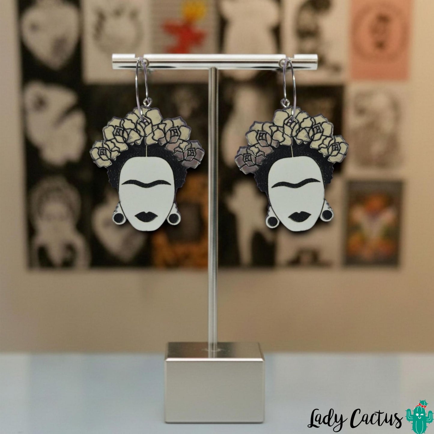 Pendientes de diseño original Frida Kahlo para empoderamiento femenino