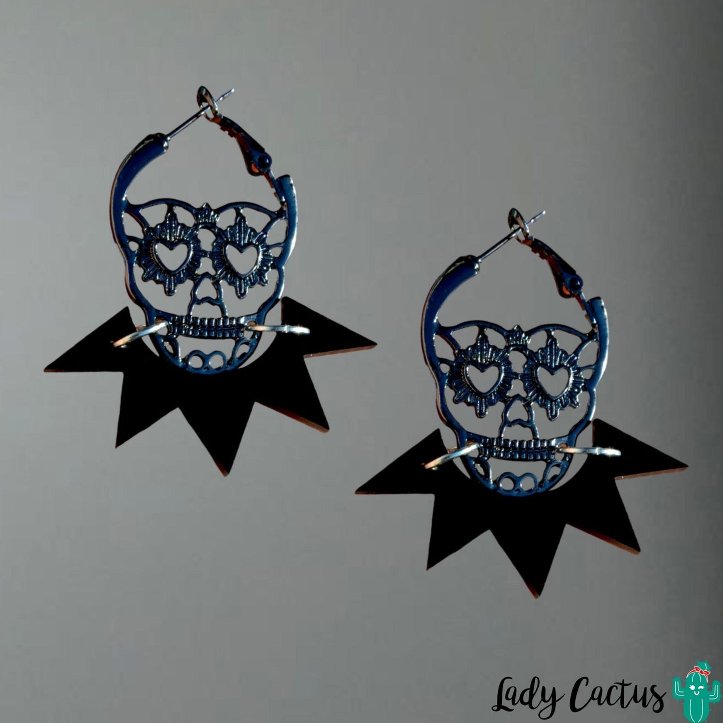 Accesorio de moda rockera para mujer calavera con cresta