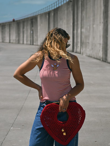Camiseta bordada de la colección Aire Retro