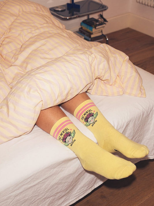 Calcetines amarillos de mujer de la colección Aire Retro.