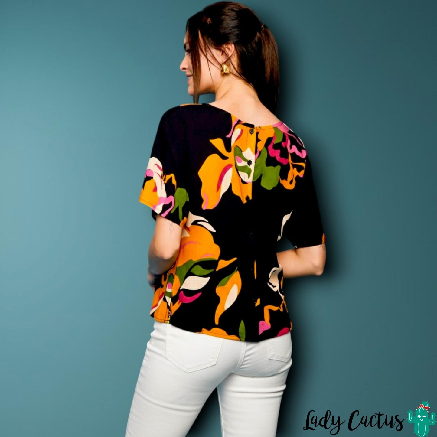 Blusa Gandía con motivos florales vibrantes de Smile para toque sofisticado alegre