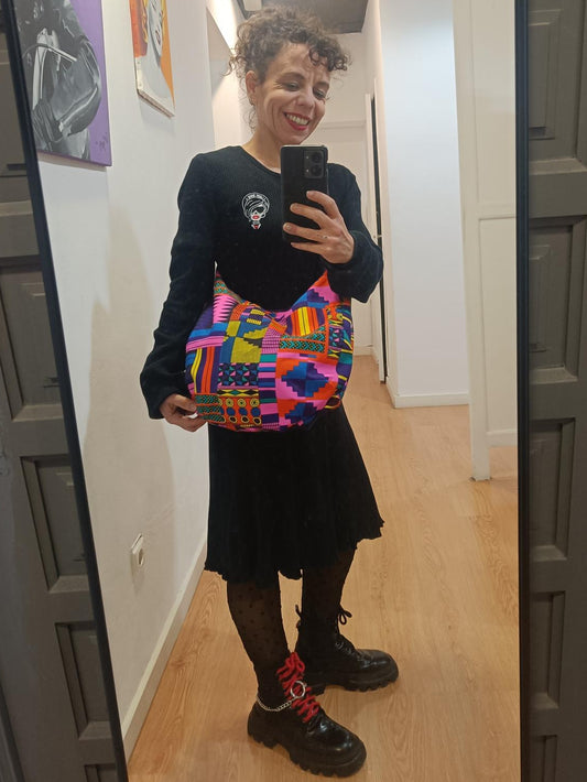 Bolso bandolera multicolor hecho artesanalmente en Sevilla