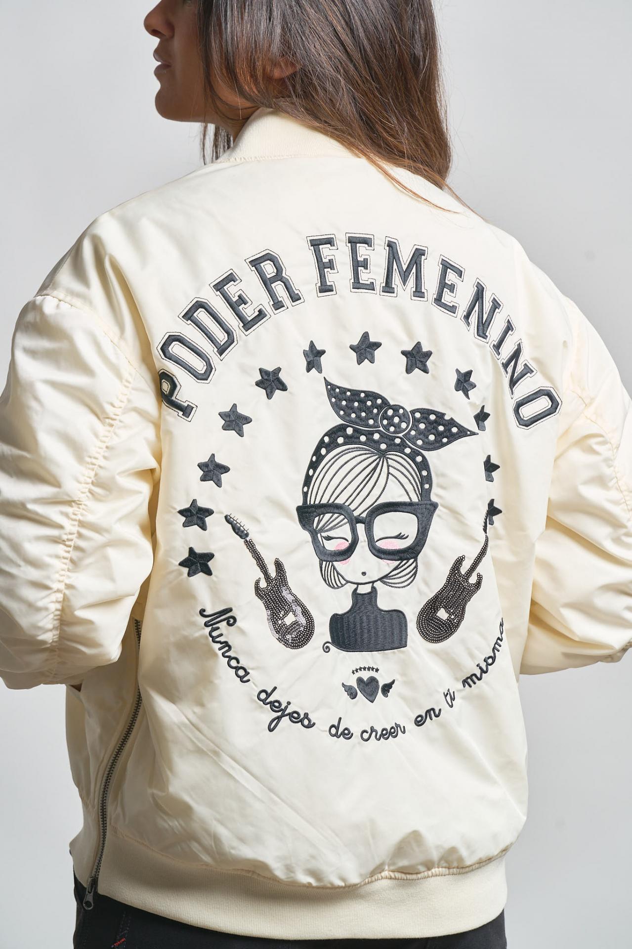 Bomber Poder Femenino con ilustración bordada en espalda de Anabel Lee para toque artesanal femenino