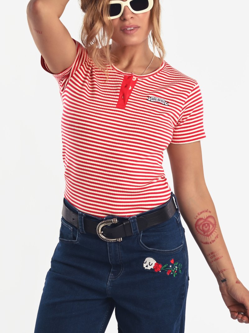 Camiseta de algodón premium 100% con rayas rojas