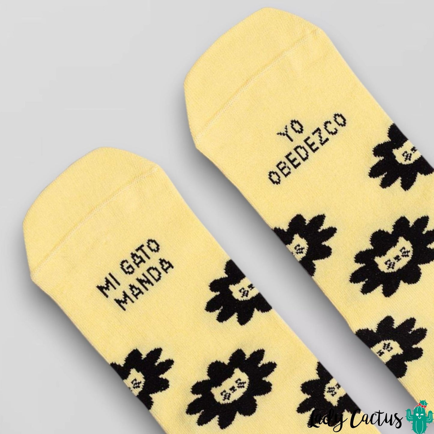 Calcetines Mi Gato Manda Yo Obedezco UO