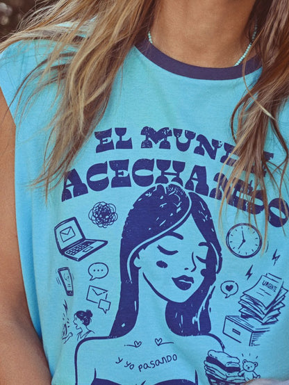 Camiseta chica "Acechando" de Aire Retro