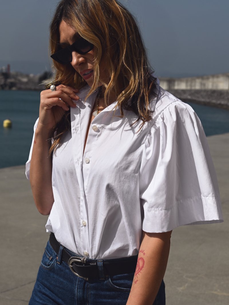 Camisa blanca Audrey de Aire Retro con manga volumen frontal