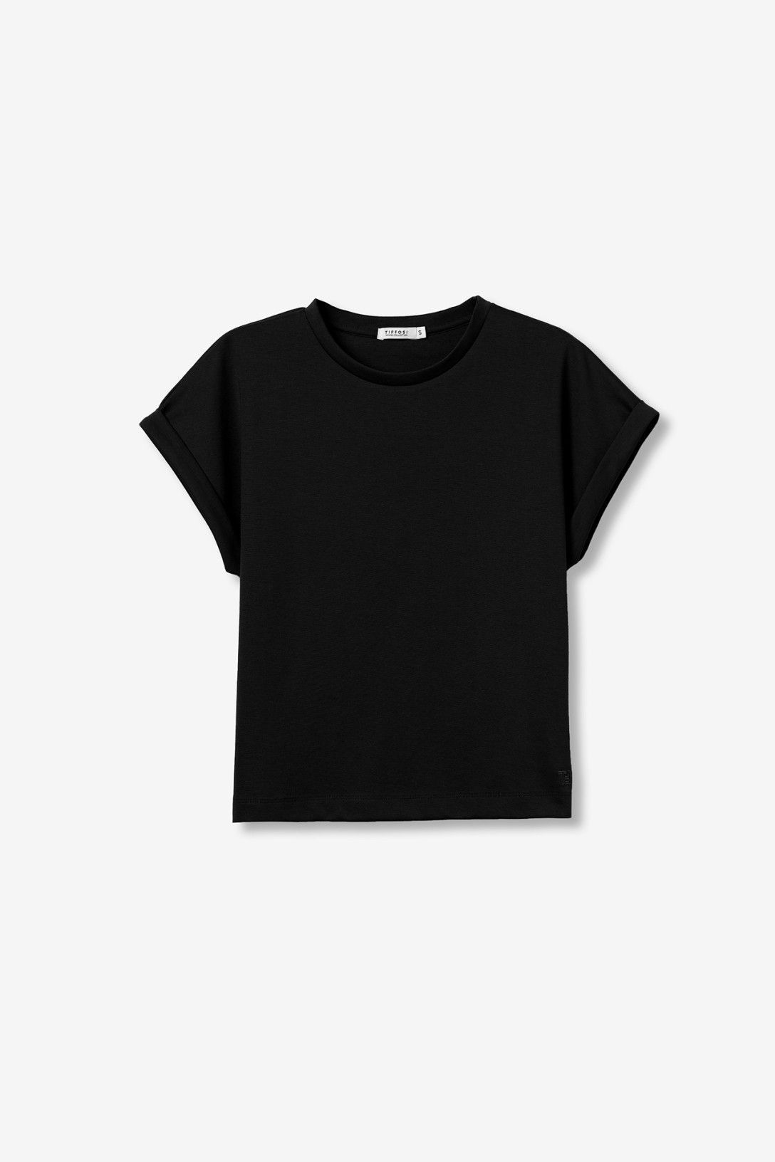 Camiseta negra versátil de algodón y poliéster