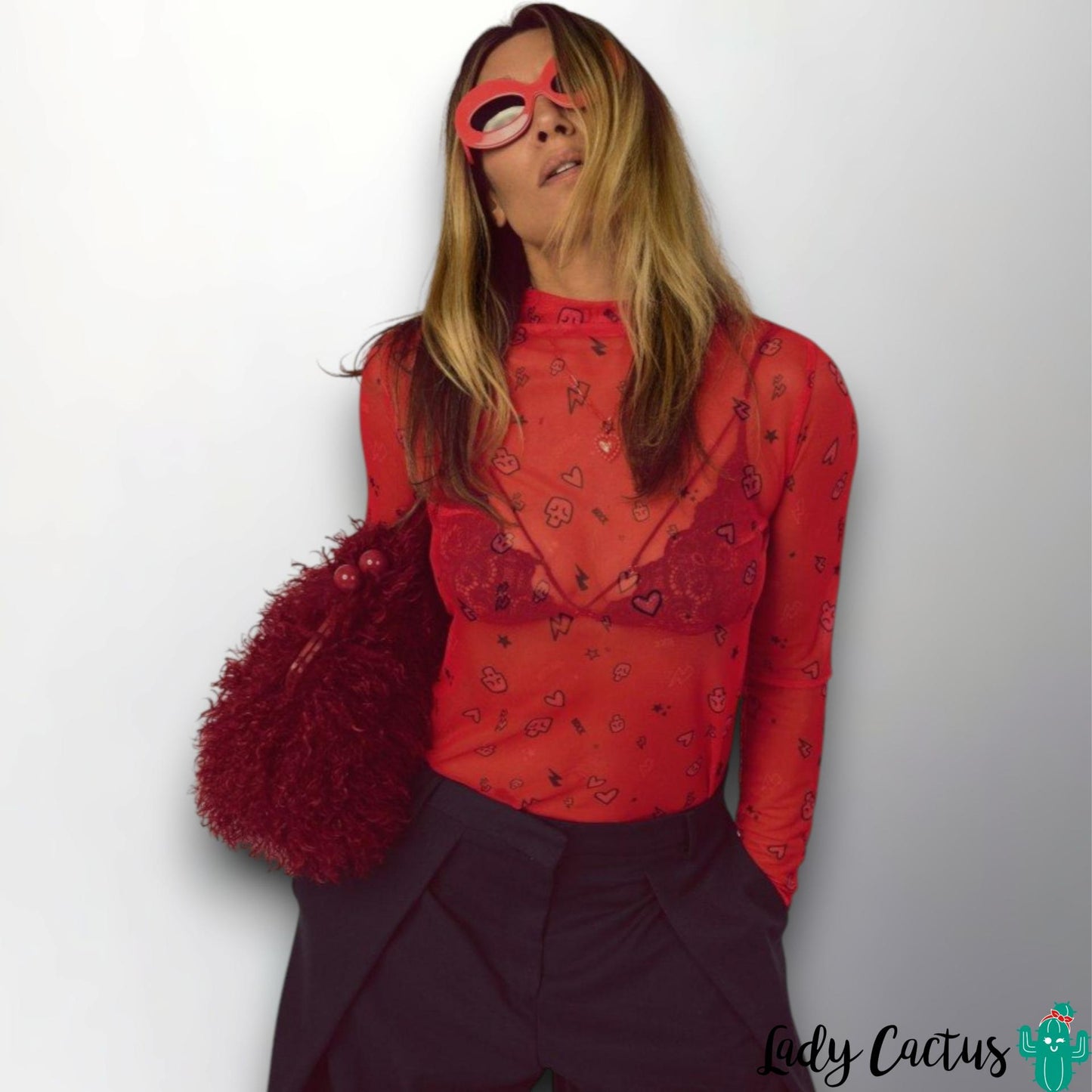 Camiseta con toque chic y sexy para ritmos cotidianos