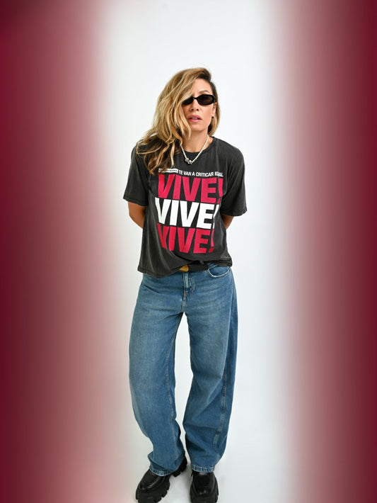 Camiseta "Vive" fade out de Aire Retro
