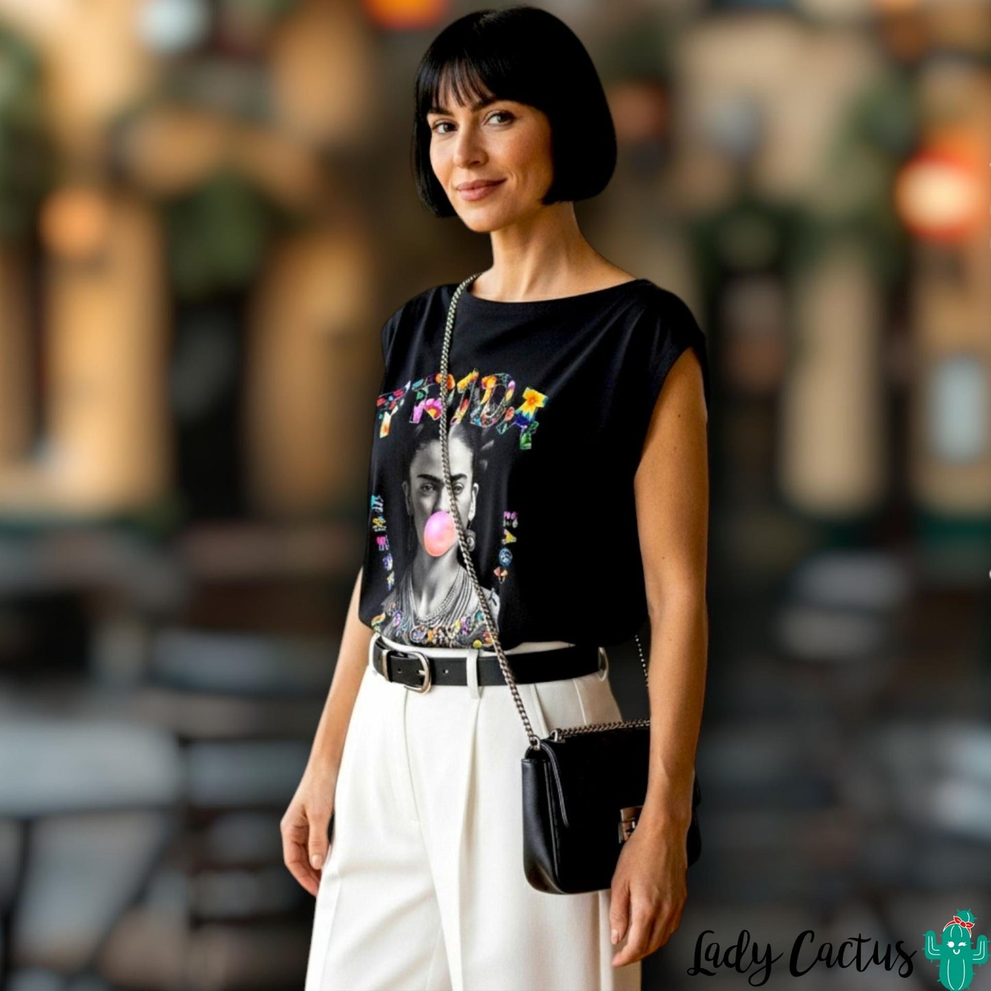 Camiseta Frida para looks urbanos auténticos y distinguidos