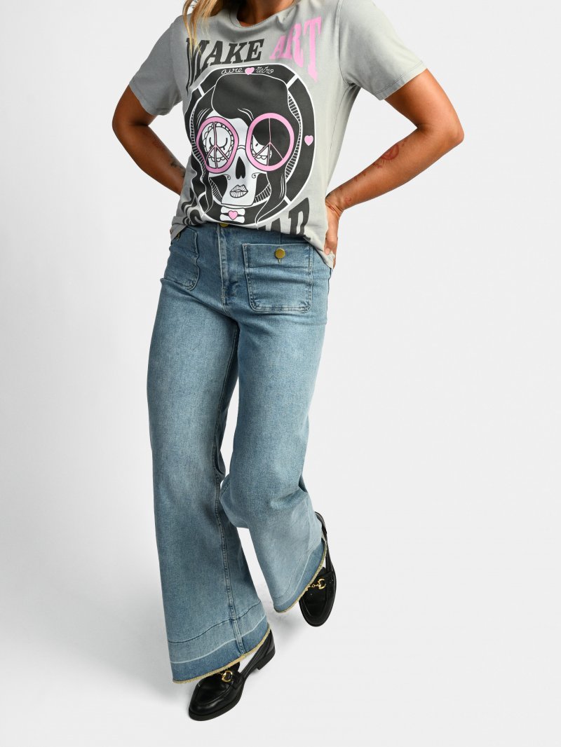 Camiseta "Make Art" de Aire Retro