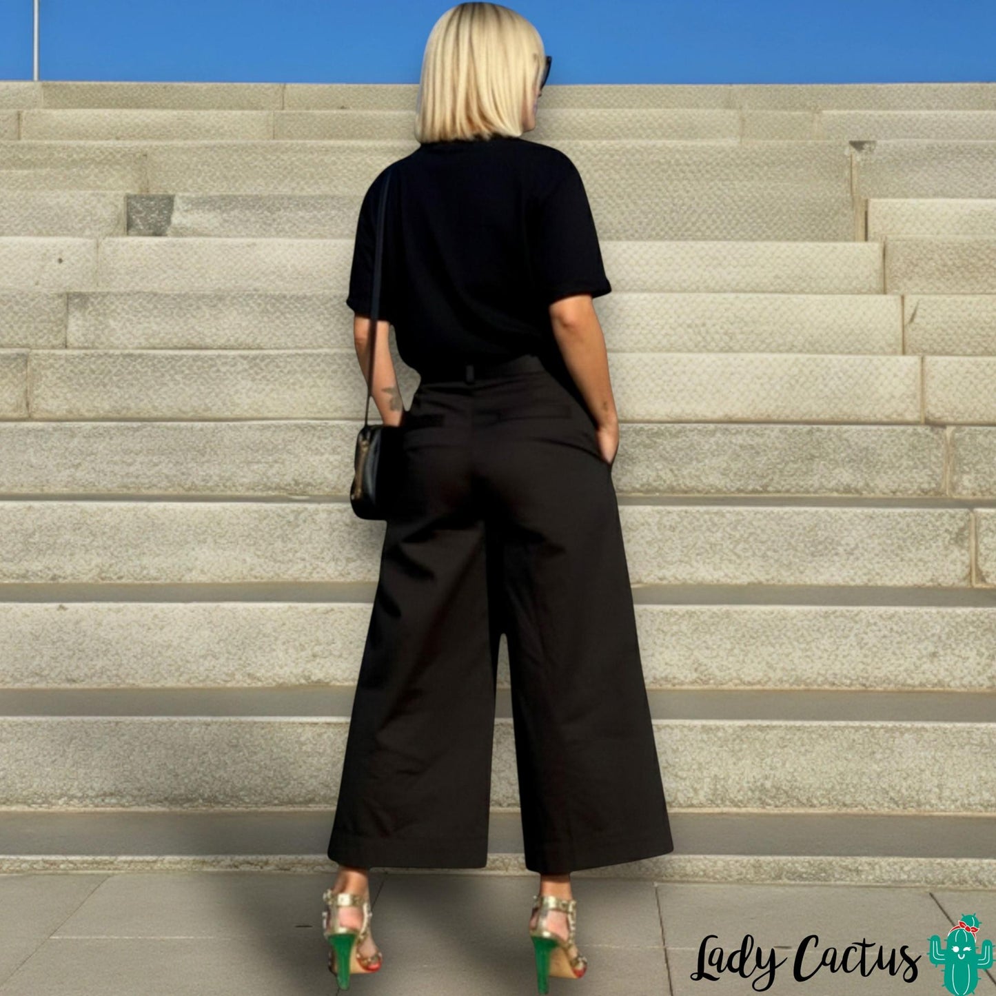 Camiseta over Capri con mensaje "perfect match" de Noc The Brand para profundidad emocional