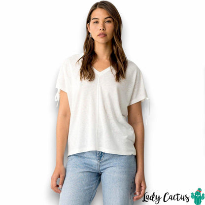 Camiseta Pepita Blanca de Tiffosi con cuello en V y lazada ajustable
