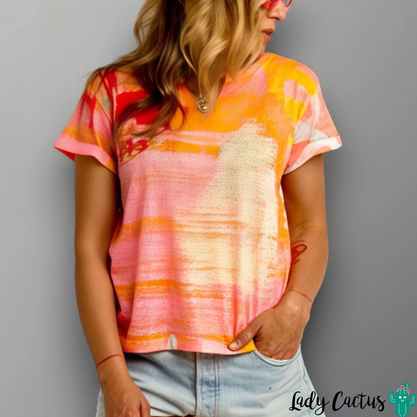 Camiseta Posible de Aire Retro en Lady Cactus con total print vibrante y inspiración urbana