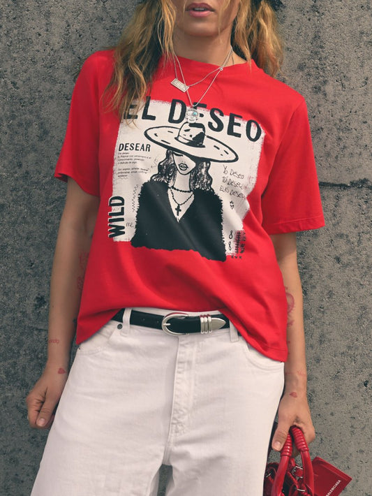 Camiseta roja "Deseo" de Aire Retro