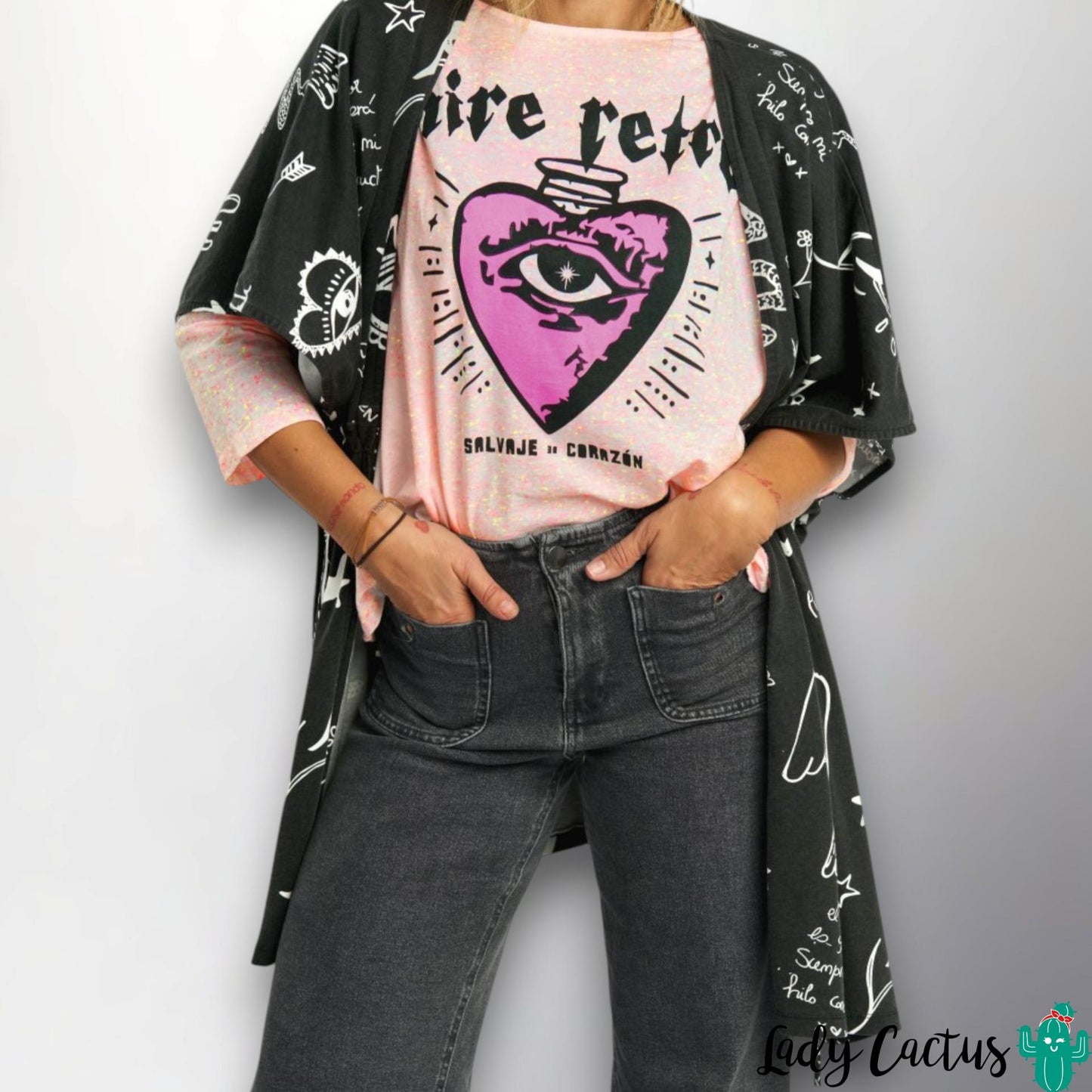 Camiseta Salvaje en teñido jaspeado rosa de Aire Retro para unicidad bohemia