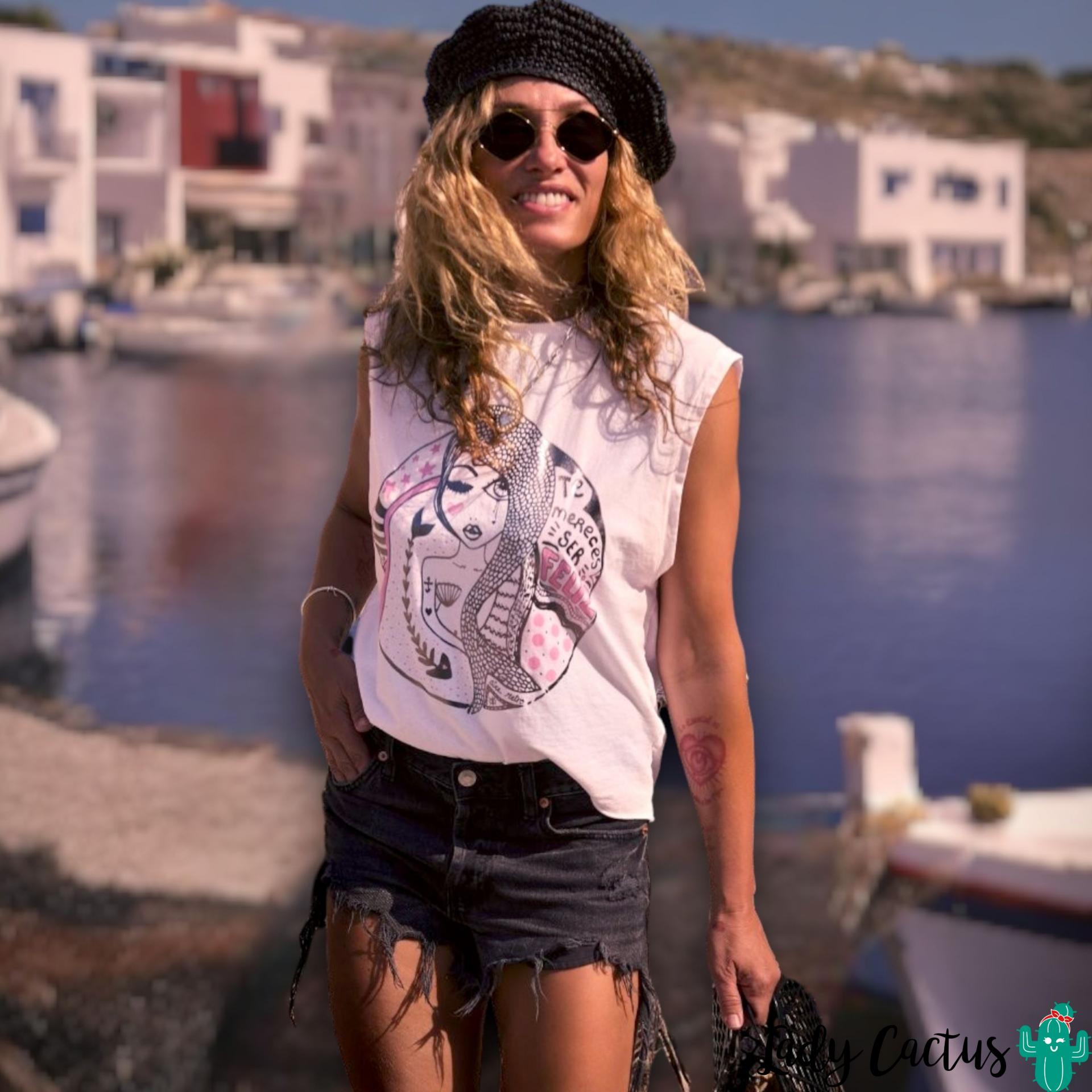 Camiseta Te Mereces Ser Feliz de Aire Retro en Lady Cactus con foil plata y positividad rebelde