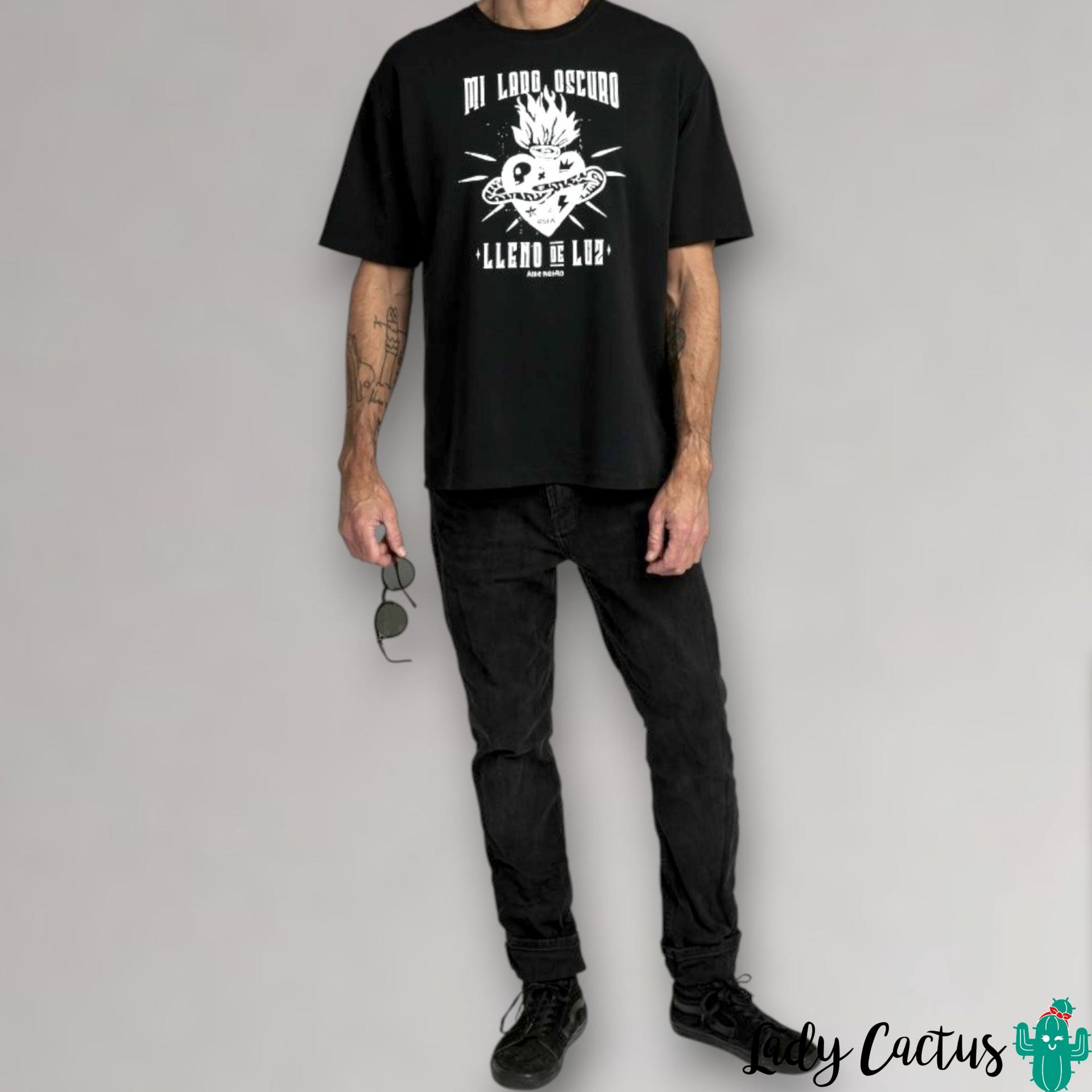 Camiseta Unisex Mi Lado Oscuro con estilo positivo y rebelde de Aire Retro