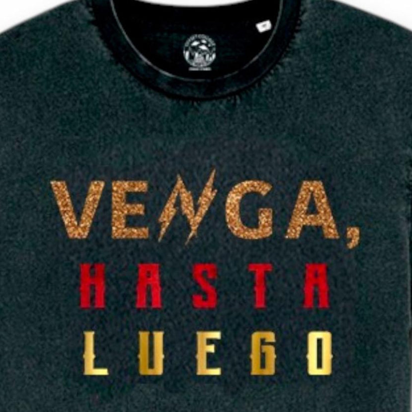 Camiseta Venga Hasta Luego en corte unisex holgado de Offset Collage para versatilidad diaria