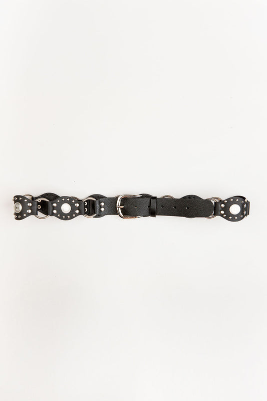 Cinturón negro con tachuelas y anillas metálicas modelo Thunder