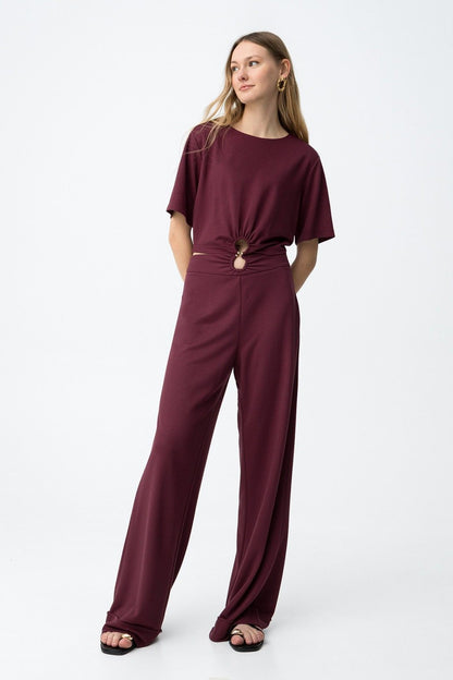 Pantalón de mujer elegante con mezcla de viscosa y poliamida.