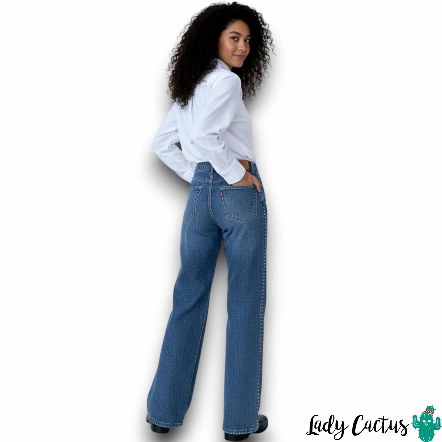 Pantalón Bonnye Azul Medio con Tachas de Tiffosi en lavado clásico