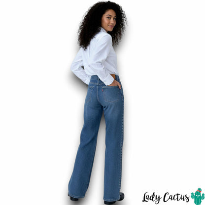 Pantalón Bonnye Azul Medio con Tachas de Tiffosi en lavado clásico