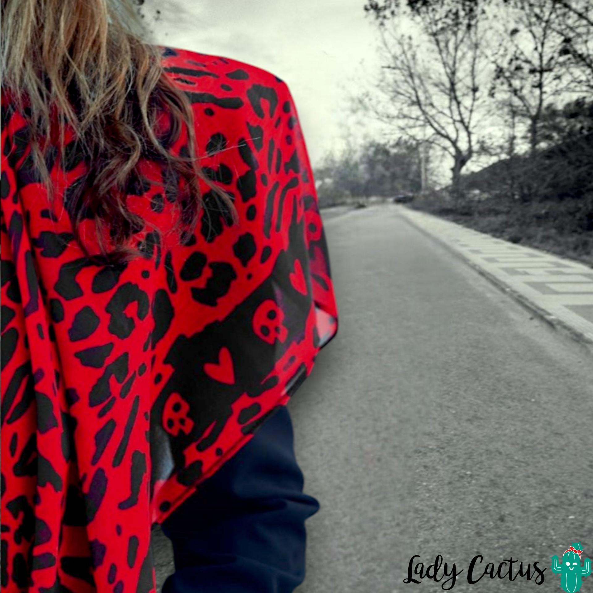 Pañuelo Grande Animal Print versátil para anudar de Aire Retro