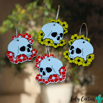 Pendientes de 3,5 cm de calaveras y flores rojas que no pesan nada