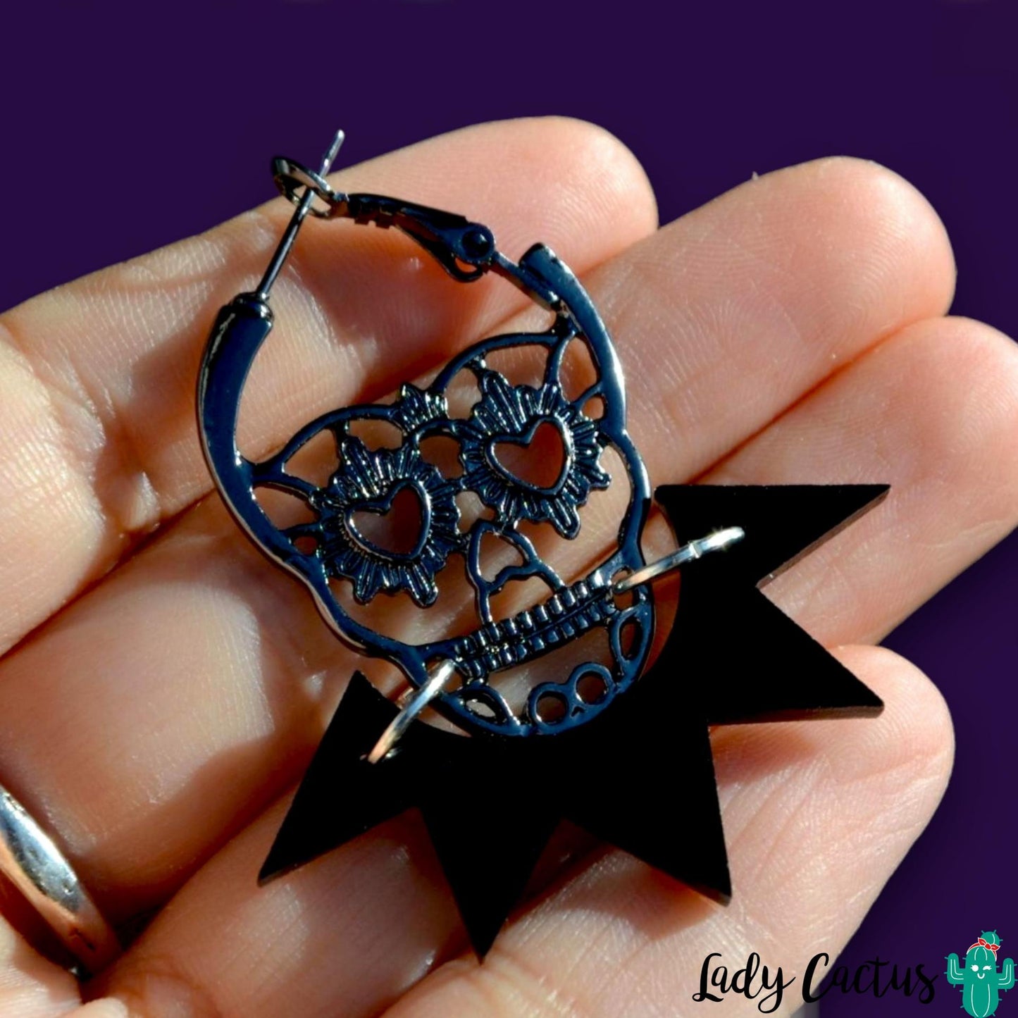 Pendientes que no pesan nada con forma de calavera punk