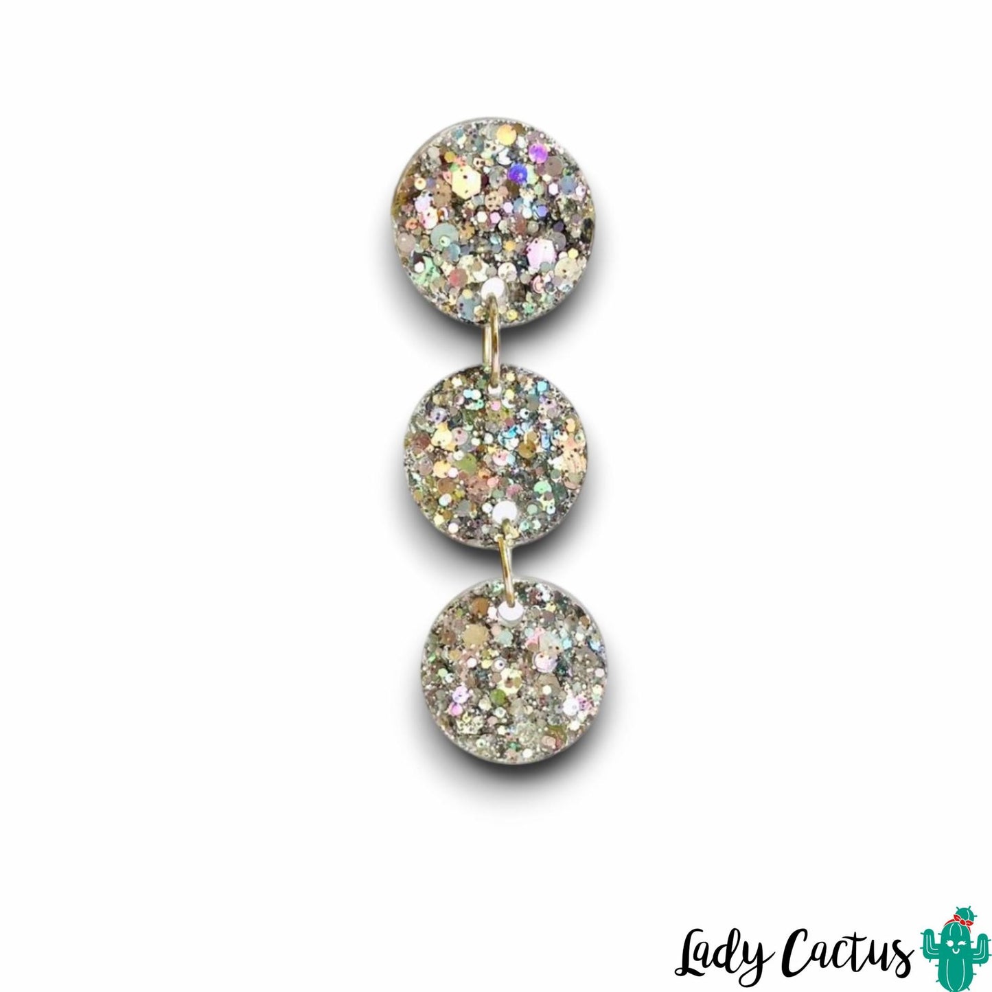 Pendientes de tres círculos hechos a mano por María del Mar en Sevilla