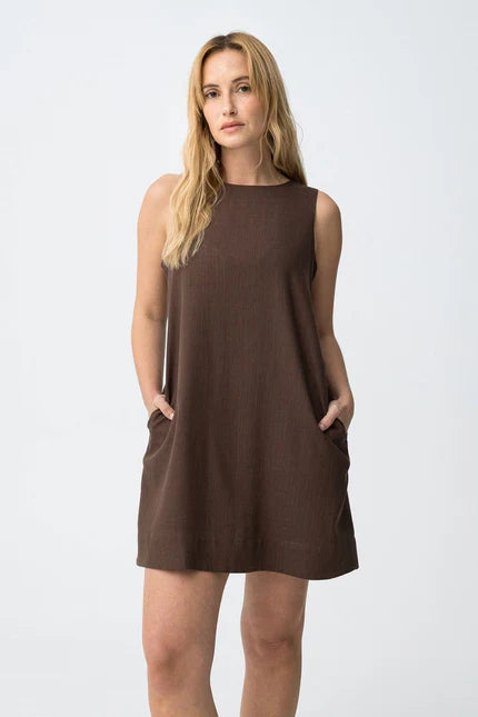 vestido recto color chocolate de la marca Tiffosi.