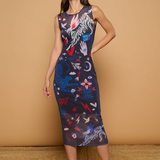 Vestido entero de tul con diseño exclusivo de la marca Minueto.