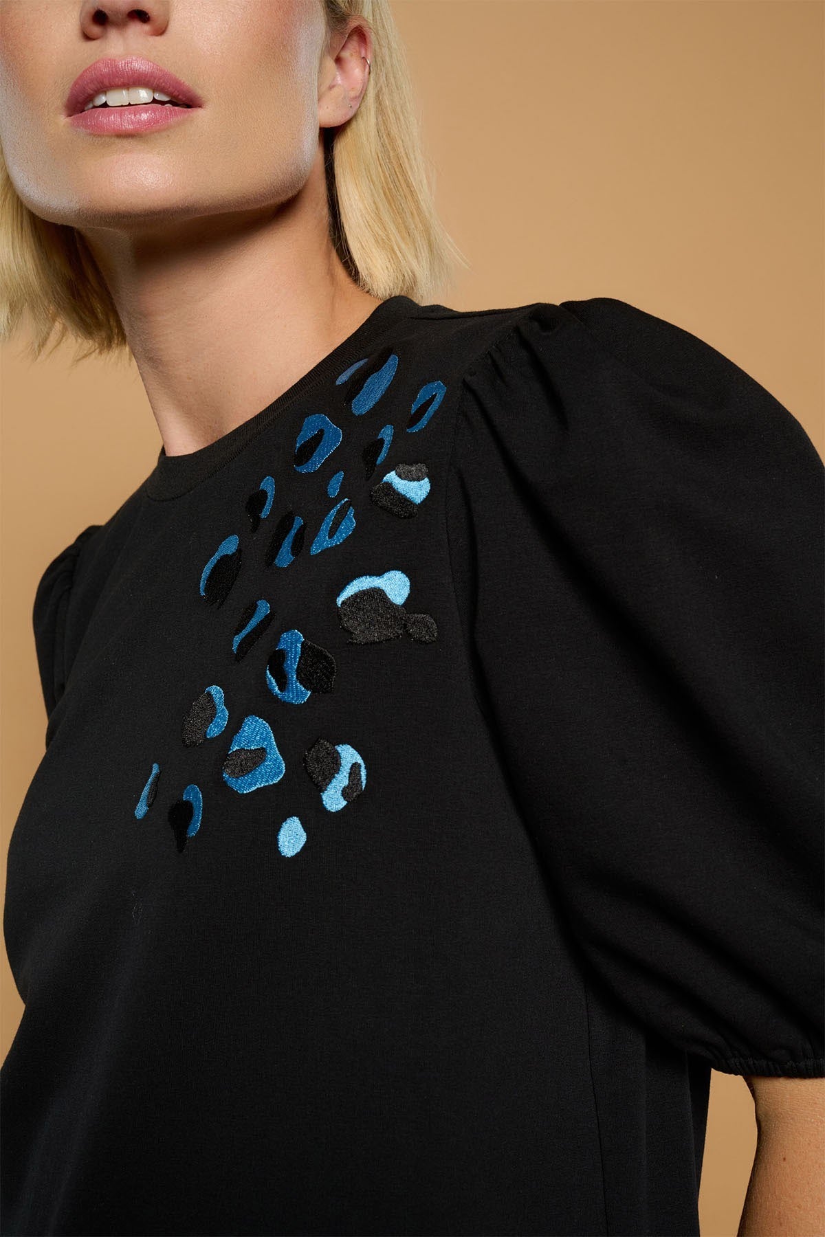 Ropa de mujer de diseño exclusivo marca Minueto