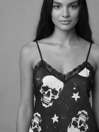 Primer plano del estampado rockero exclusivo