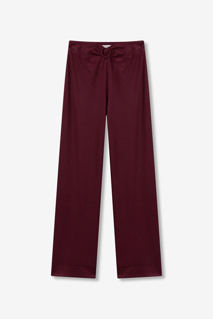 Vista frontal del pantalón ancho de mujer marca Tiffosi.