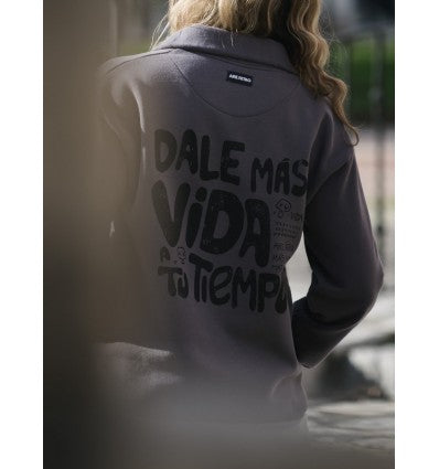 Sudadera "Mäs Vida" de Aire Retro