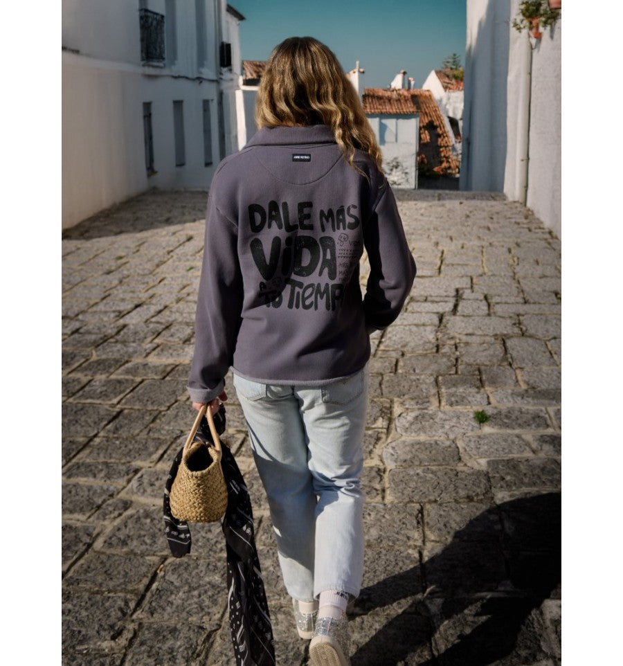 Sudadera "Mäs Vida" de Aire Retro