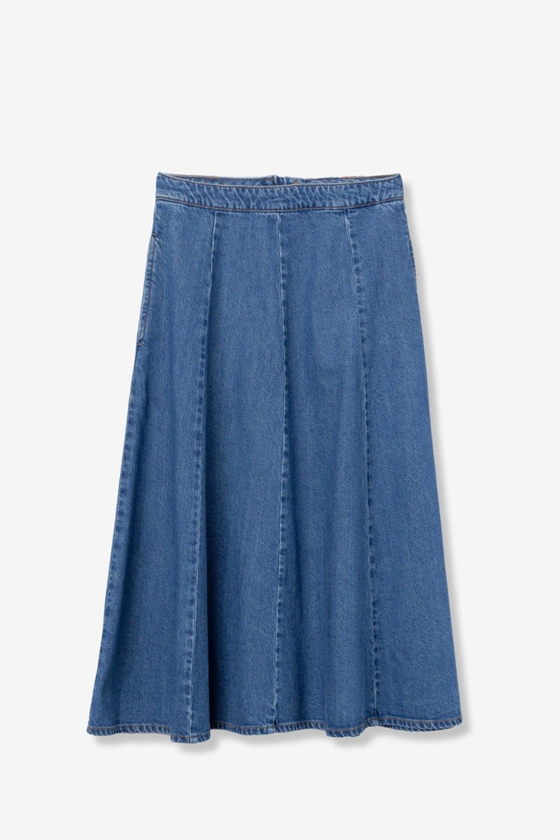 Prenda de diseño exclusivo Tiffosi disponible en tienda