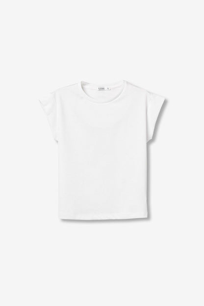 Detalle del acabado y costura de camiseta Mandie blanca