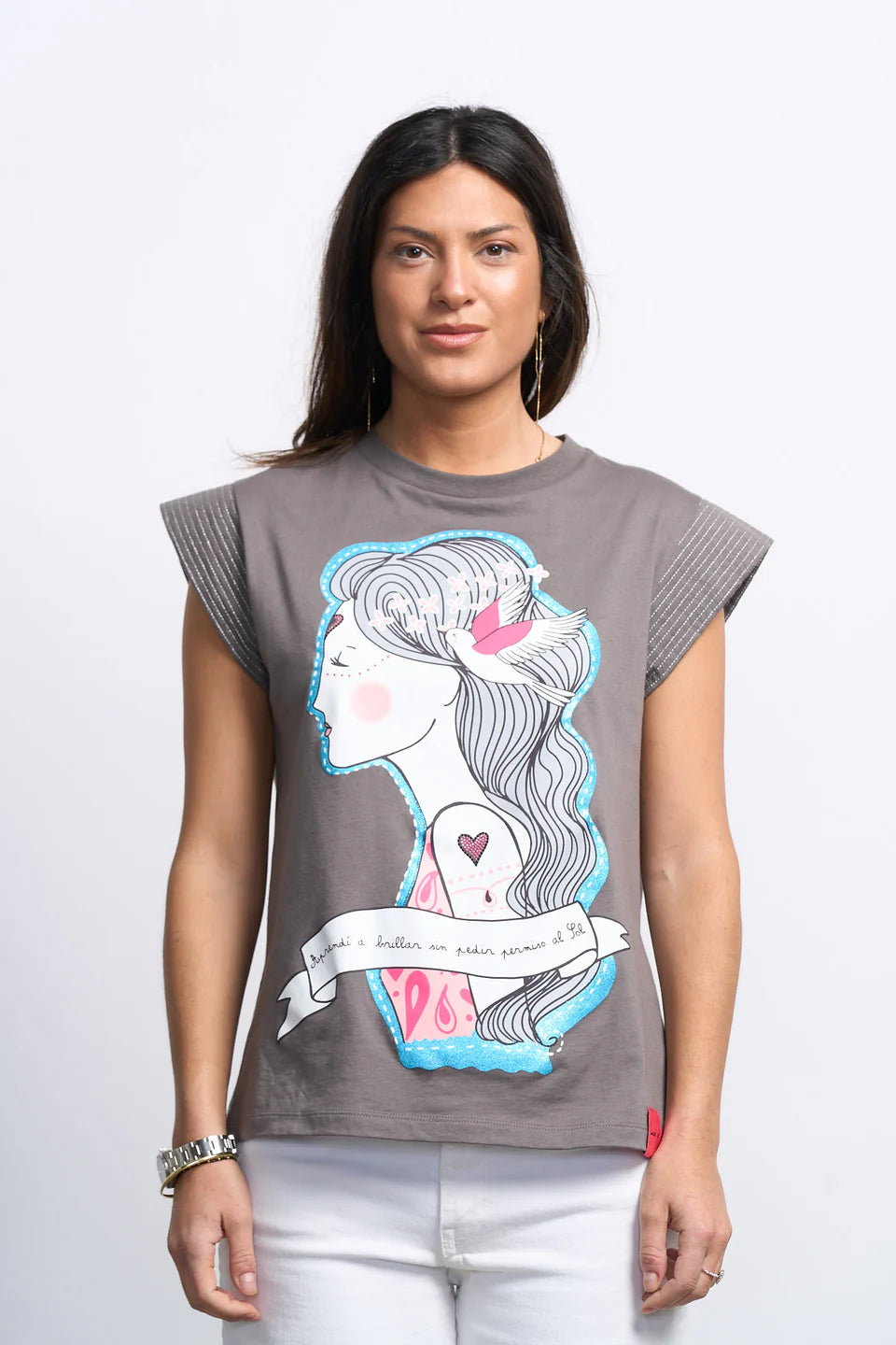 Top de corte recto con mensaje motivador modelo Aitana de Anabel Lee.