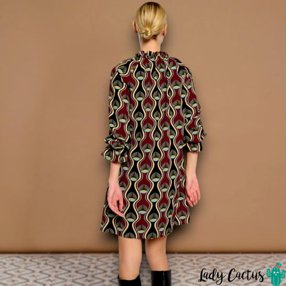 Vestido Aurora con manga tres cuartos volante de Minueto para movimiento dinámico