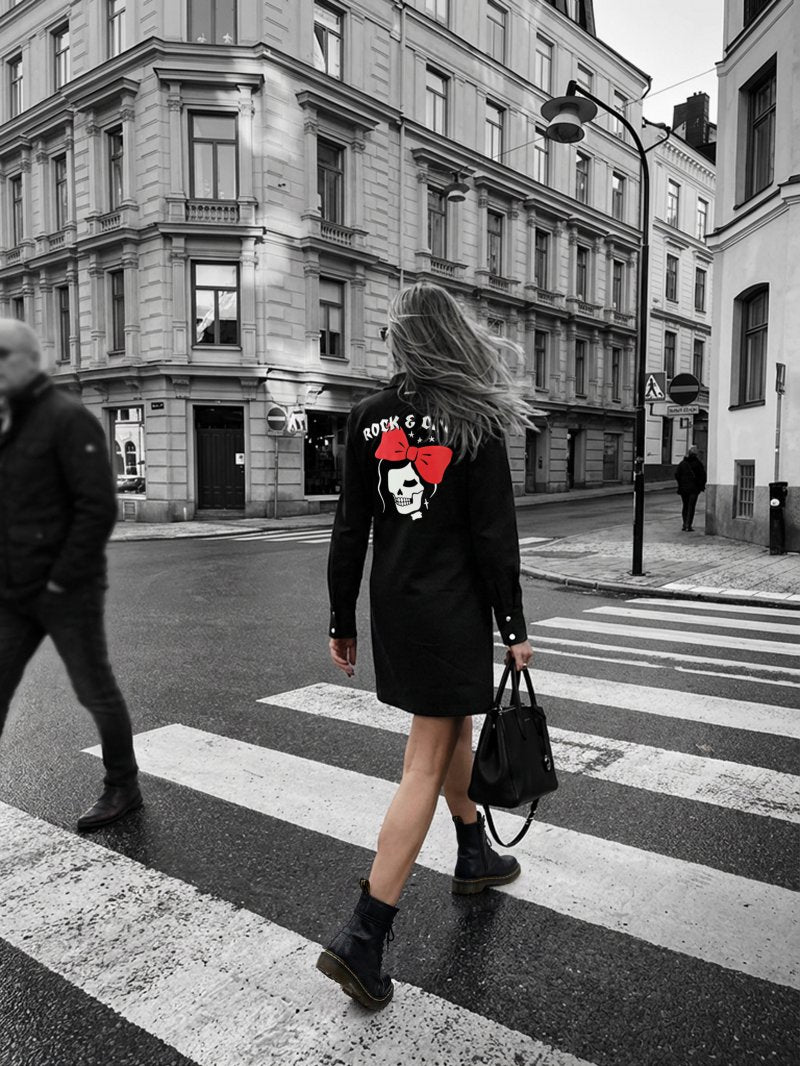 Vestido de punto roma negro con botones plateados de Lady Cactus