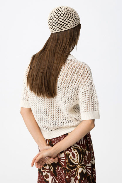 Camiseta Stefani blanca ideal para combinar con moda denim.