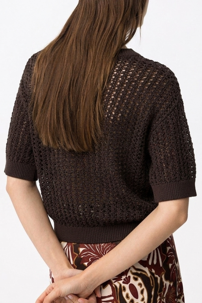 Top de mujer de Tiffosi en color marrón oscuro con mucha caída.