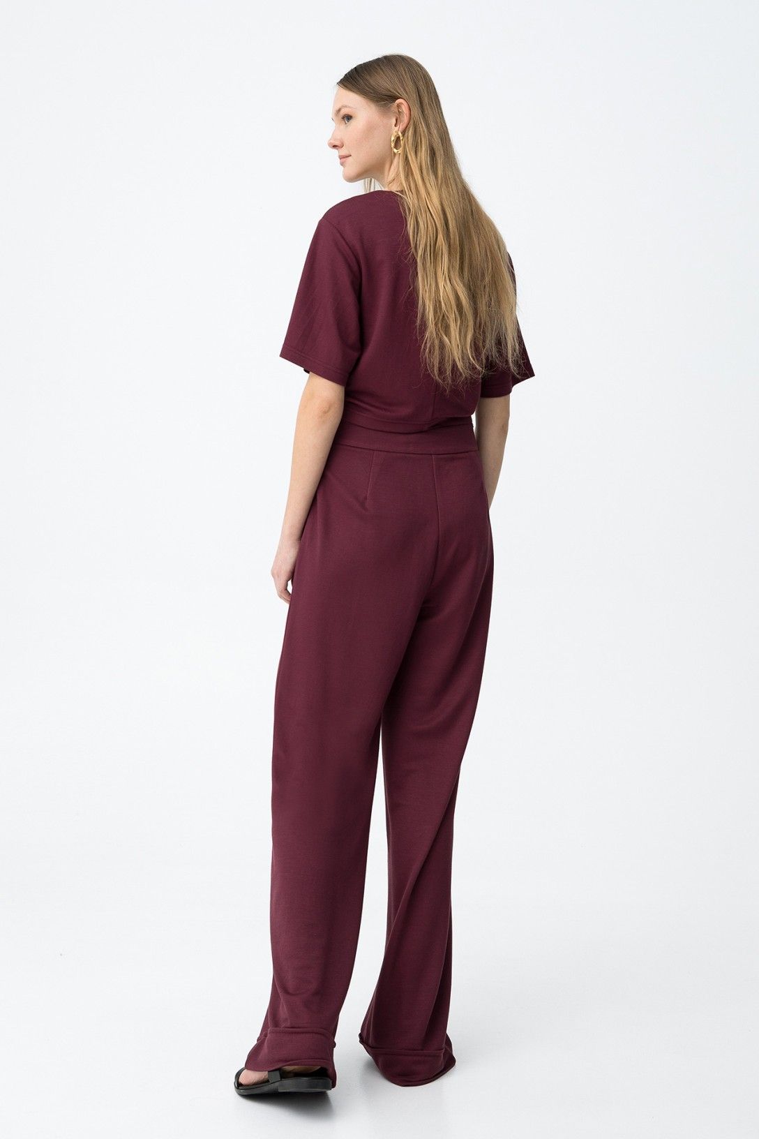 Look moderno con pantalón ancho de Tiffosi en Lady Cactus.