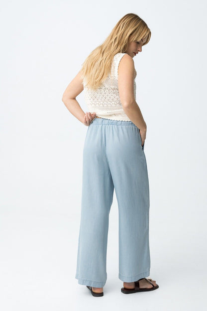 Look veraniego con pantalón de Lyocell en la tienda Lady Cactus.