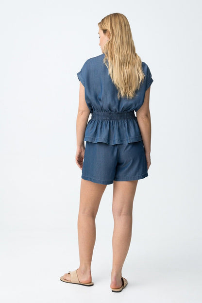 Vista posterior de los shorts Frances de 100 por ciento lyocell.