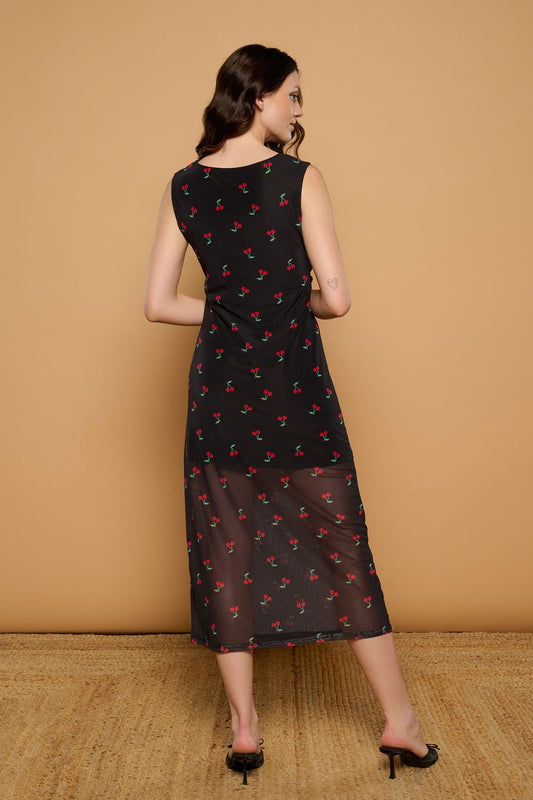 Vestido de fiesta con transparencias y diseño coquette